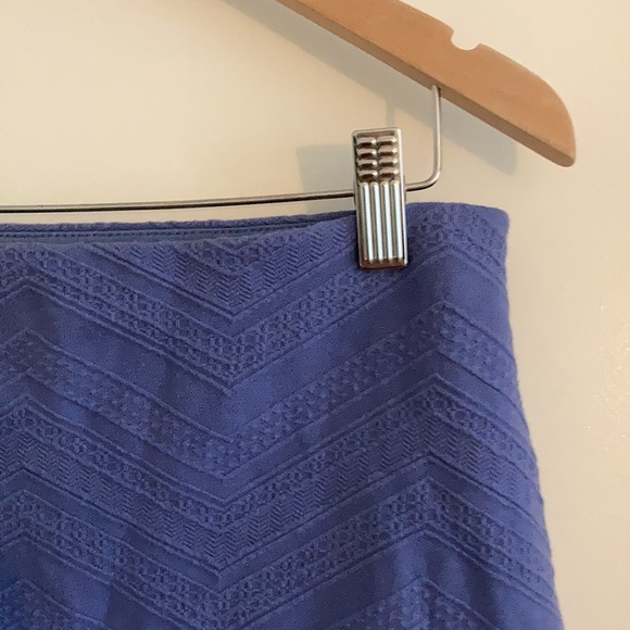 3/$15 Forever/Ever New stretch skirt - Picture 2 of 3